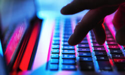 Мошенники используют тему БПЛА для атак на россиян Антон Немкин из Госдумы предупреждает об угрозе moshenniki ispolzuyut temu bpla dlya atak na rossiyan anton nemkin iz gosdumy preduprezhdaet ob ugroze-ul-rks-ru-174237421600-0