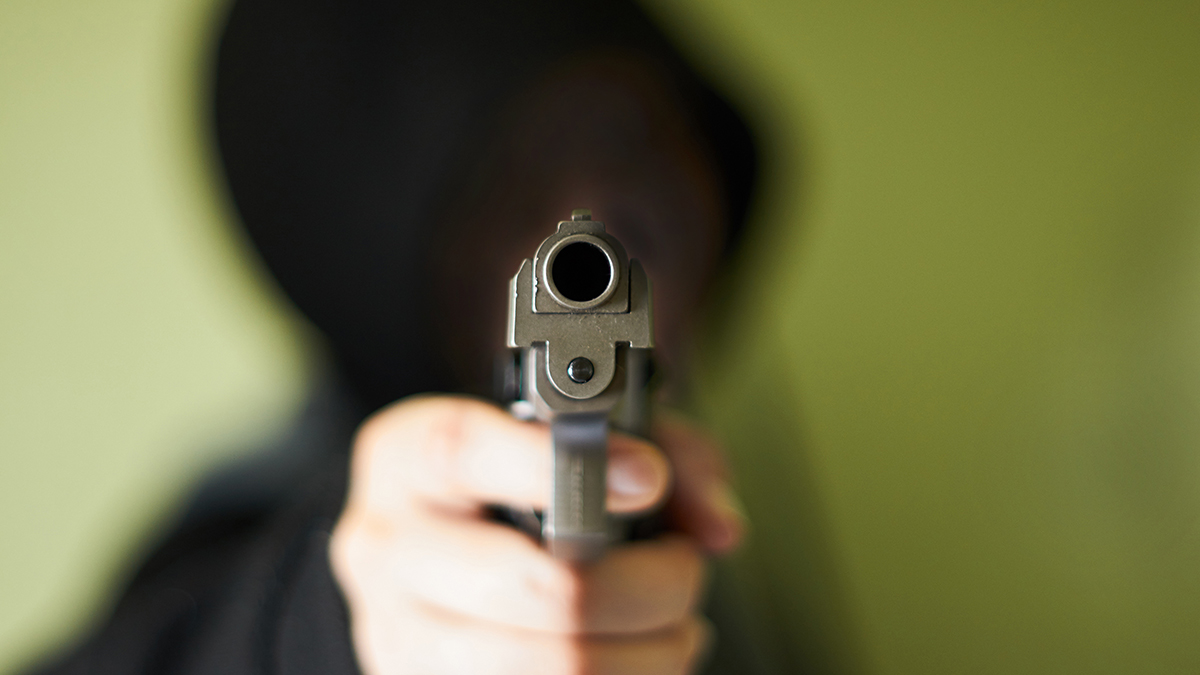 Мужчина устроил стрельбу по пассажиру автобуса в подмосковной Балашихе