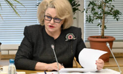 Нина Останина и КПРФ предлагают расширить поддержку многодетных отцов в Минобороны РФ nina ostanina i kprf predlagayut rasshirit podderzhku mnogodetnyh otczov v minoborony rf-ul-rks-ru-174197443600-0