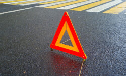 Операция МЧС России на трассе М-2 в Туле спасает жизни после столкновения четырех авто Знаки дорожного движения