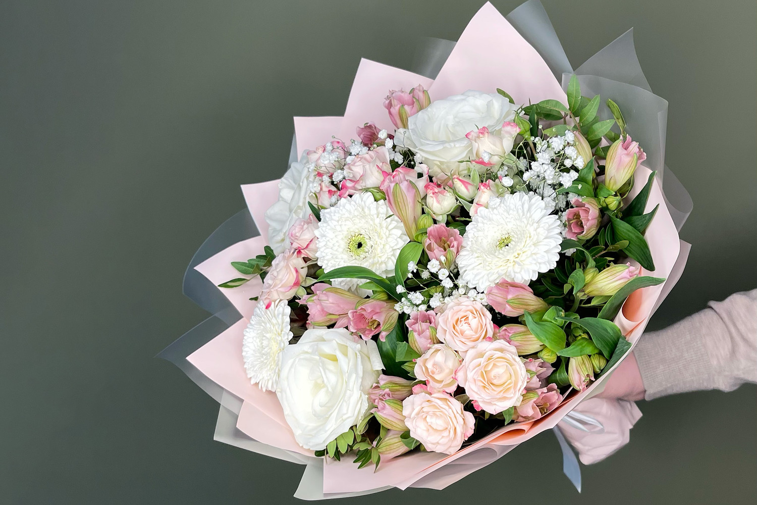 Поздравьте с 8 Марта безопасно — полезные советы для выбора цветов-0