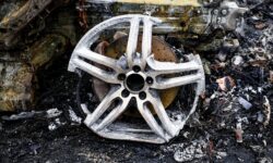 Пожар автостоянки во Владивостоке ГУ МЧС России и ход расследования pozhar avtostoyanki vo vladivostoke gu mchs rossii i hod rassledovaniya-ul-rks-ru-174292794500-0