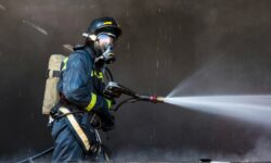 Пожар на торговой базе в Находке успешно ликвидирован силами МЧС Приморского края pozhar na torgovoj baze v nahodke uspeshno likvidirovan silami mchs primorskogo kraya-ul-rks-ru-174266773000-0