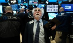 Рынки США демонстрируют динамику корректировок Markets Open As Economic Fears Grow Over Coronavirus Spread