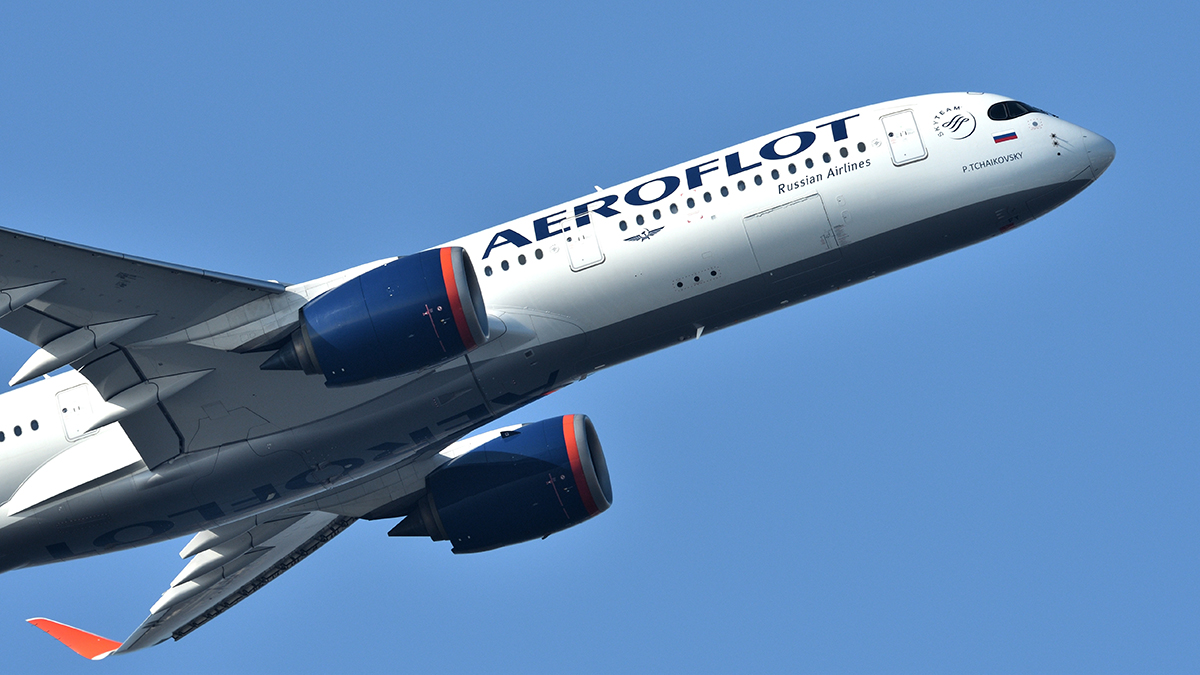 СМИ: Самолет «Аэрофлота» экстренно совершит посадку из-за повреждения лобового стекла