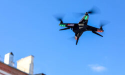 Собянин заявил о 74 сбитых беспилотниках вблизи Москвы Урок авиамоделирования в детско-юношеском центре Виктория на юге столицы