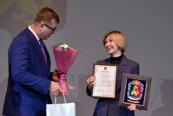 Стипендиаты главы Первоуральска получили значительную поддержку для развития талантов-0