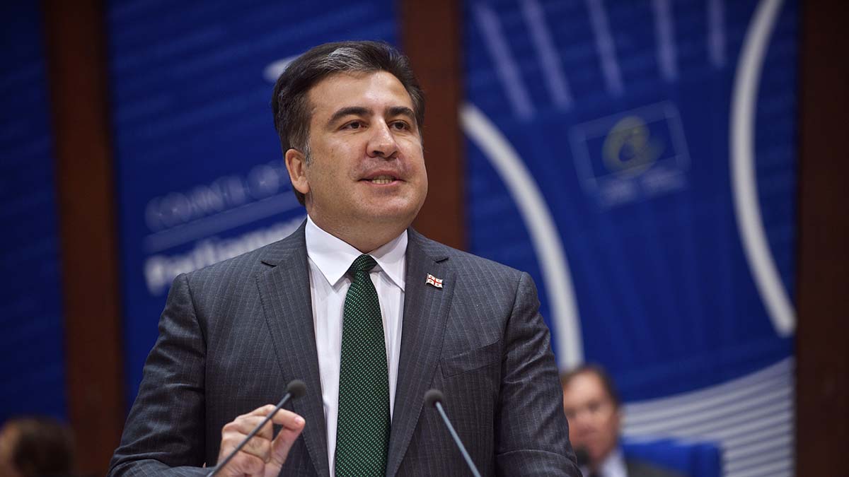 Суд в Грузии приговорил Саакашвили к девяти годам тюрьмы