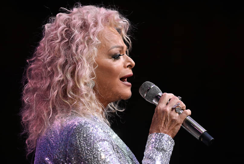 Суд в Хамовниках восстановил права Ларисы Долиной на квартиру вопреки действиям Полины Лурье-0