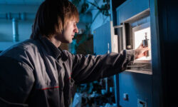 В России разработан инновационный материал для создания электроники без редкоземельных магнитов v rossii razrabotan innovaczionnyj material dlya sozdaniya elektroniki bez redkozemelnyh magnitov-ul-rks-ru-174171920900-0