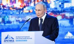 Владимир Путин и Алексей Чекунков представили проекты развития Арктики vladimir putin i aleksej chekunkov predstavili proekty razvitiya arktiki-ul-rks-ru-174310105000-0