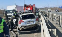 Жизнеутверждающие усилия спасателей МЧС после ДТП на трассе Артем — Владивосток в Приморье zhizneutverzhdayushhie usiliya spasatelej mchs posle dtp na trasse artem vladivostok v primore-ul-rks-ru-174232605900-0