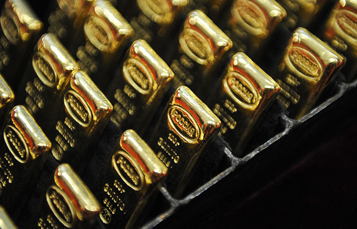 Фьючерсы на золото обновили рекорд