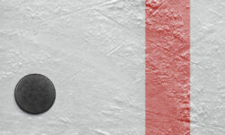 Алексей Морозов анонсировал рост зарплат в КХЛ и новые перспективы хоккея PuckLyingOnAHockeyRinkTextureBackground