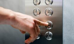 Безопасность лифтов в Москве и Ленинградской области ассоциация ЖКХ и Василий Тихонов о новых подходах bezopasnost liftov v moskve i leningradskoj oblasti assocziacziya zhkh i vasilij tihonov o novyh podhodah-ul-rks-ru-174457844500-0