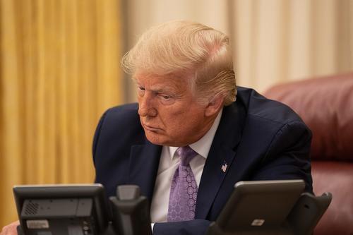 Темпы падения поддержки Трампа побили все рекорды - CNN