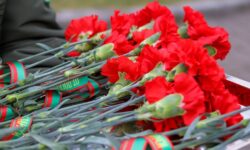 Дипломаты со всего мира возложили цветы к Могиле Неизвестного Солдата в Москве diplomaty so vsego mira vozlozhili czvety k mogile neizvestnogo soldata v moskve-ul-rks-ru-174561184200-0