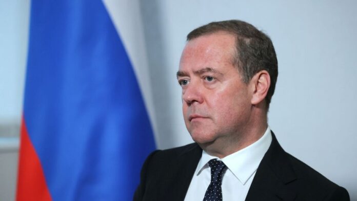 dmitrij medvedev obyasnyaet pochemu ugolovnye dela ne ugrozhayut bezopasnosti-ul-rks-ru-174547183300-0