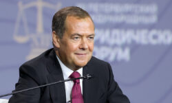 Дмитрий Медведев сообщил о наращивании ударов ВС РФ после освобождения Курской области XII Петербургский международный юри