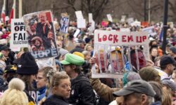 Дональд Трамп и Илон Маск в фокусе: безопасность лидеров и волна протестов donald tramp i ilon mask v fokuse bezopasnost liderov i volna protestov-ul-rks-ru-174393595900-0