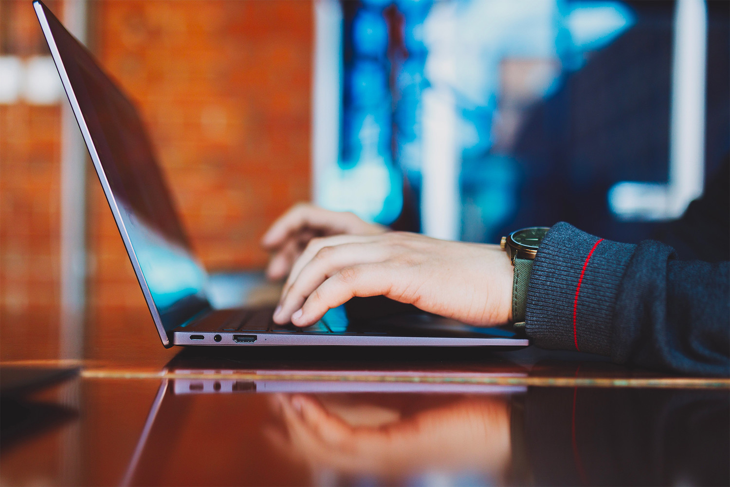 Лучшие OLED-ноутбуки 2024 с яркими дисплеями и мощными процессорами Intel-0