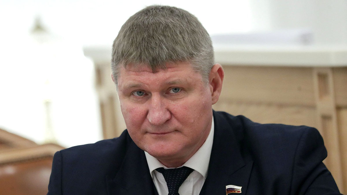 Депутат Шеремет призвал Трампа отбросить угрозы отстраниться от переговоров