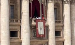 Папа Франциск и Никас Сафронов - яркие события и благословение Ватикана papa franczisk i nikas safronov yarkie sobytiya i blagoslovenie vatikana-ul-rks-ru-174522421700-0