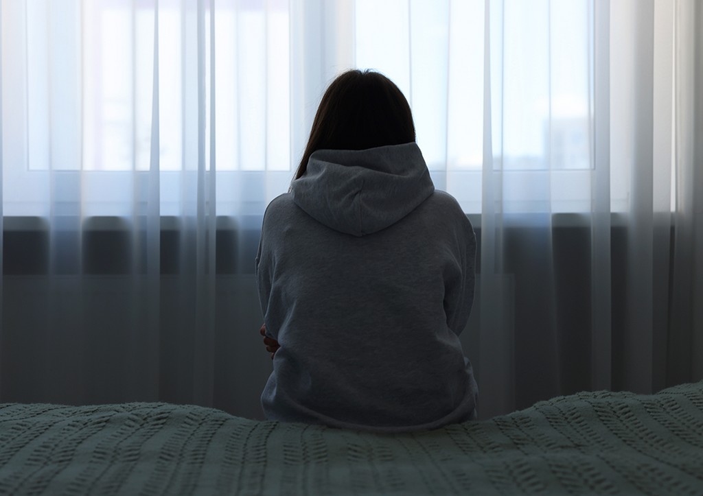 «У нее слабый характер»: отец грозится изнасиловать сбежавшую из дома дочь