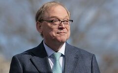 США под руководством Трампа и Латника активно внедряют торговые пошлины National Economic Council Director Kevin Hassett Speaks at the White House