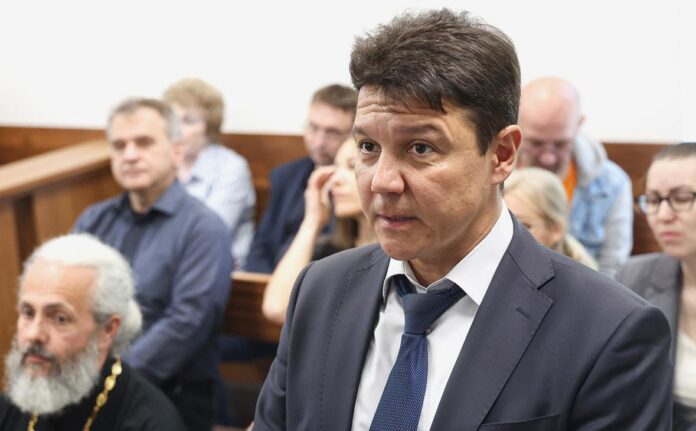 sud utverdil prigovor denisu evdokimovu po delu 100 v sheremetevo-ul-rks-ru-174586210600-0