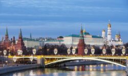 Владимир Путин готов к переговорам с Украиной - Минобороны РФ обвиняет ВСУ в срыве перемирия vladimir putin gotov k peregovoram s ukrainoj minoborony rf obvinyaet vsu v sryve peremiriya-ul-rks-ru-174524663300-0