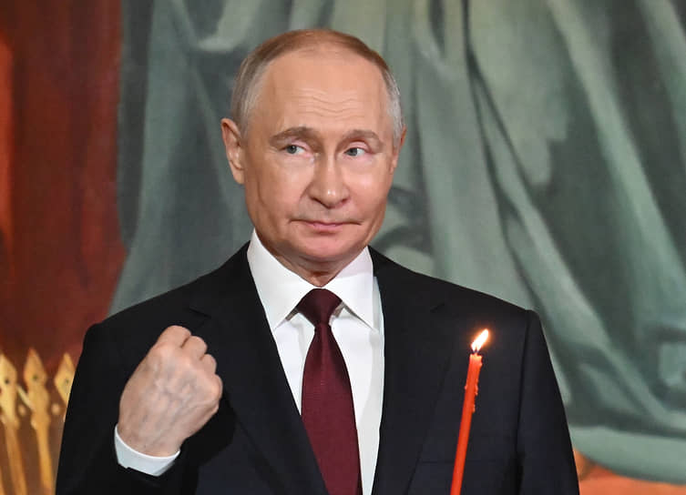 Владимир Путин и Патриарх Кирилл провели пасхальное богослужение в Храме Христа Спасителя-0