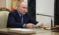 Владимир Путин учредил День славы в честь Ленинградской битвы и подвига Кирилла Мерецкова vladimir putin uchredil den slavy v chest leningradskoj bitvy i podviga kirilla mereczkova-ul-rks-ru-174350573900-0