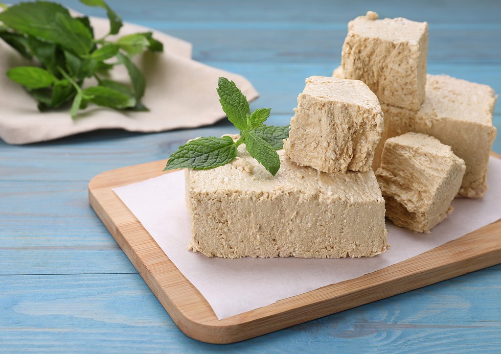 Халва имеет множество полезных свойств