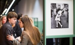 Вячеслав Гладков и Владимир Путин: Сохраняя историческую память к 80-летию Победы vyacheslav gladkov i vladimir putin sohranyaya istoricheskuyu pamyat k 80letiyu pobedy-ul-rks-ru-174464331200-0