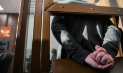 Житель Ялты получил 5 лет за передачу данных Минобороны Украины о ВС России zhitel yalty poluchil 5 let za peredachu dannyh minoborony ukrainy o vs rossii-ul-rks-ru-174367631600-0