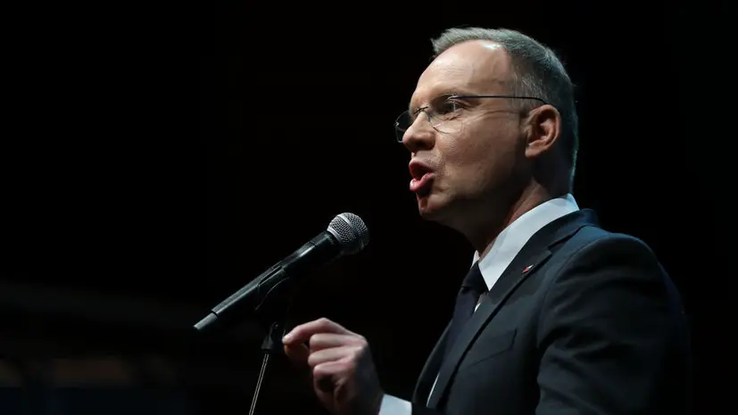 Дуда раскритиковал украинцев за повязки в цветах бандеровского флага