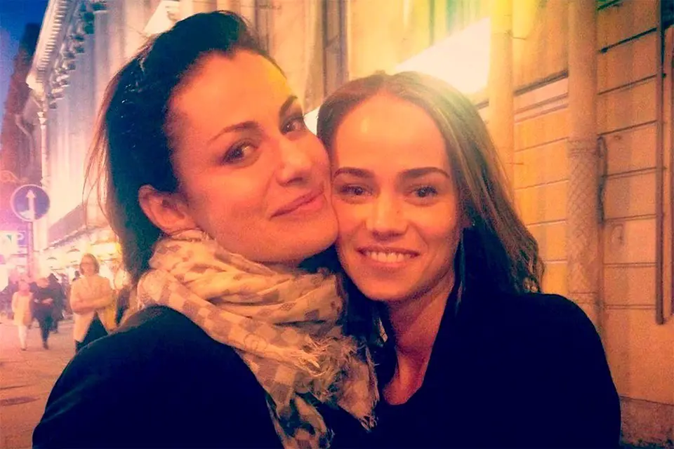 Анна Ковальчук с сестрой Катериной Ковальчук