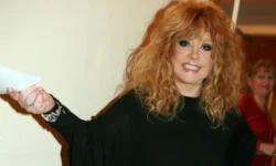 Издание сообщает об исчезновении портрета Пугачевой и виновнице Эмме Лавринович izdanie soobshhaet ob ischeznovenii portreta pugachevoj i vinovnicze emme lavrinovich-ul-rks-ru-174762491100-0