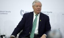 Линдси Грэм и Трамп объявили о сокрушительных санкциях против Путина lindsi grem i tramp obyavili o sokrushitelnyh sankcziyah protiv putina-ul-rks-ru-174607198300-0