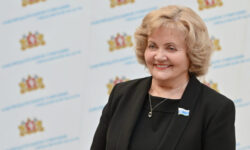 Людмила Бабушкина и Законодательное собрание поздравляют Свердловскую область с Первомаем! lyudmila babushkina i zakonodatelnoe sobranie pozdravlyayut sverdlovskuyu oblast s pervomaem-ul-rks-ru-174607108400-0