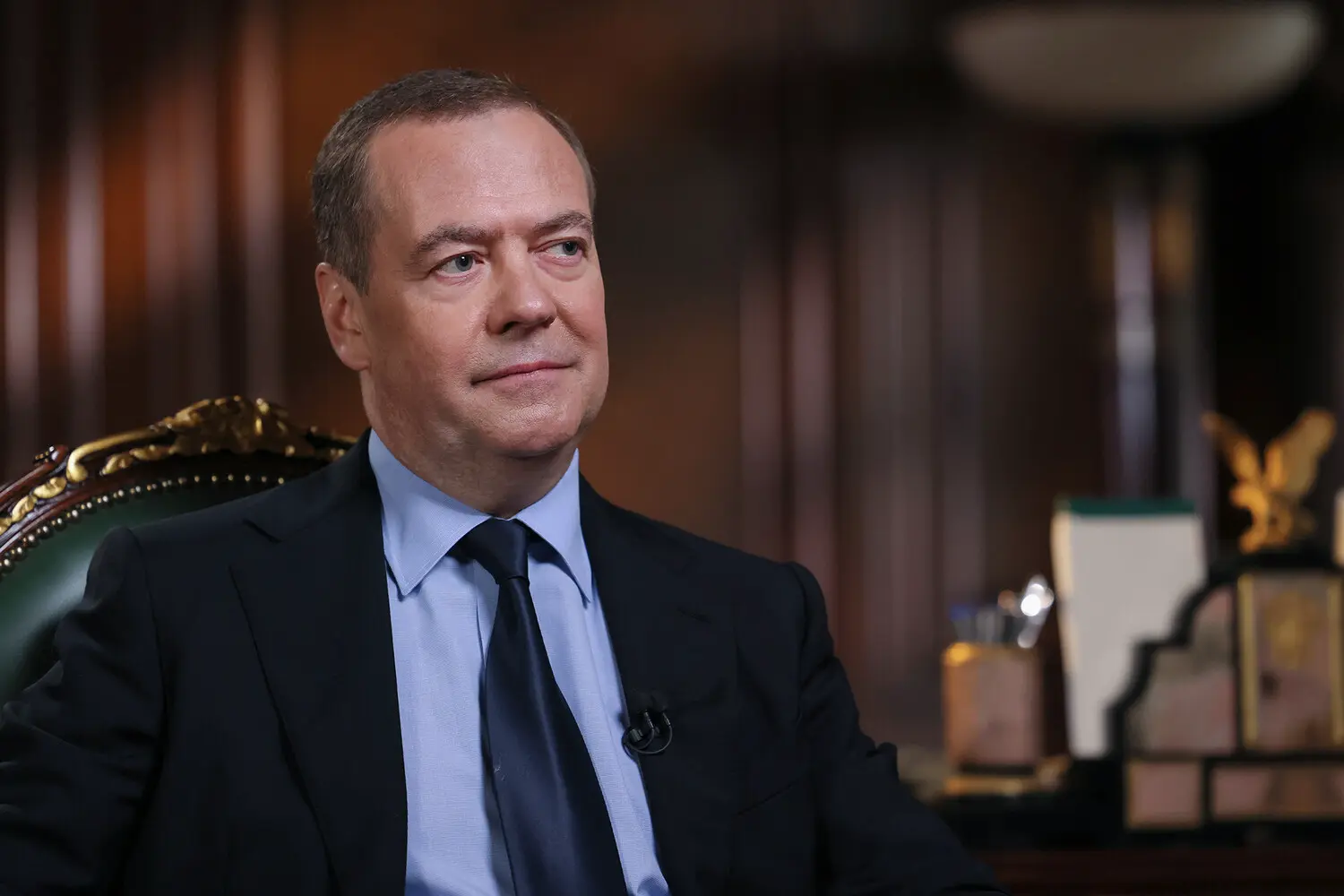 Медведев против Зеленского и значение встречи Путина с Трампом для легитимности-0