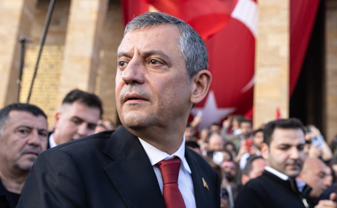 Озгюр Озель (Serdar Ozsoy / Getty Images)