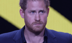 Принц Гарри раскрыл вдохновляющую связь с Мэттью Перри и героями «Друзей» princz garri raskryl vdohnovlyayushhuyu svyaz s mettyu perri i geroyami druzej-ul-rks-ru-174633535200-0