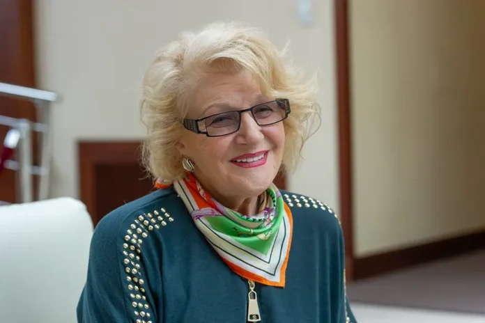 svetlana druzhinina i ekaterina strizhenova delyatsya sekretami czvetochnogo vdohnoveniya-ul-rks-ru-174810962800-0