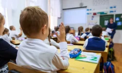 Уроки в школе №35 Владивостока проходят без электричества, МУПВ "ВПЭС" и прокуратура контролируют ситуацию uroki v shkole 35 vladivostoka prohodyat bez elektrichestva mupv vpes i prokuratura kontroliruyut situacziyu-ul-rks-ru-174784436900-0