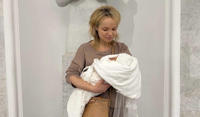 Люди ахнули: новорожденная дочь Цымбалюк-Романовской оказалась точной копией Джигарханяна