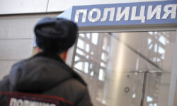 Владимир Колокольцев призывает москвичей закрыть кадровый разрыв в ГУ МВД Демонстрация работы линейного отдела МВД России в аэропорту Внуково к 100-летию транспортной полиции