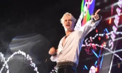 SHAMAN выступил на Газпром Арене, впечатлив зрителей ярким шоу vystupil na gazprom arene vpechatliv zritelej yarkim shou-ul-rks-ru-174736400100-0