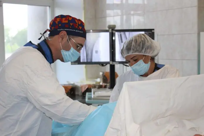 ГБ №4 Нижнего Тагила провела уникальную гибридную операцию по спасению стоп при диабете-0